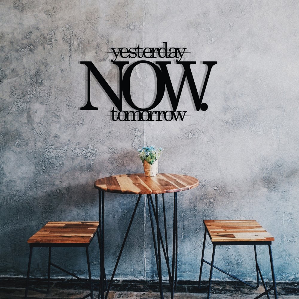 Dekoratívny kovový doplnok na stenu Now