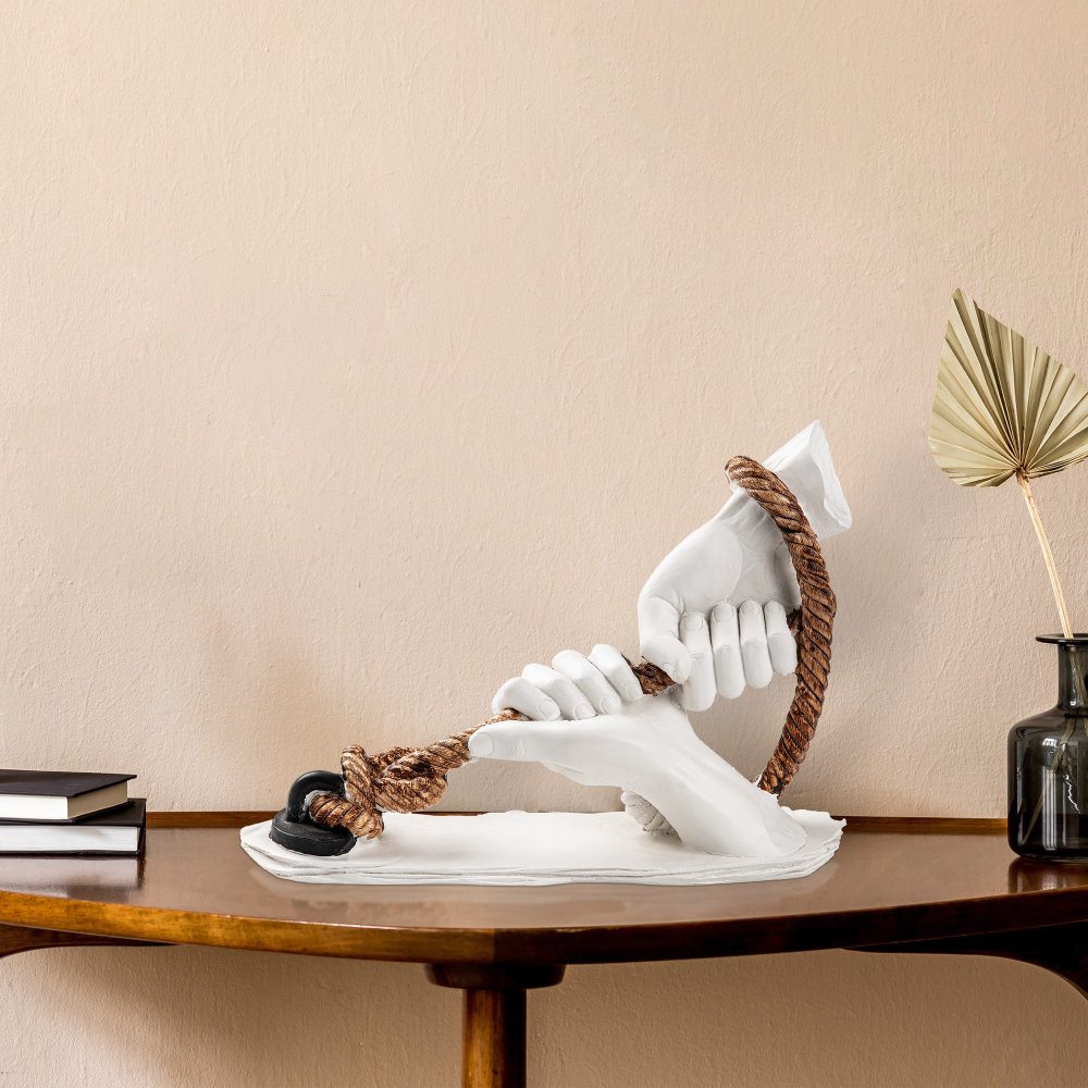 Dekoratívny predmet Unity Of Strength Sculpture