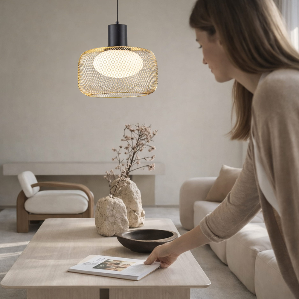 Lampa wisząca Sopra 32 czarno złota z kloszem drucianym nad stół