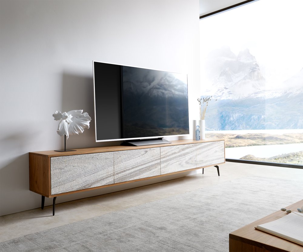TV stolík Kleo 220 cm prírodná akácia 4 dvierka šikmá podstava čierny