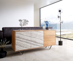 Komoda Kleo 147 cm přírodní akácie 2 dvířka 3 zásuvky podnož ve tvaru