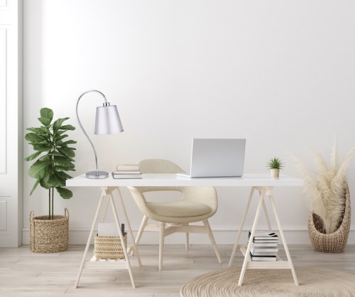 Chrómová kancelárska stolová lampa s látkovým tienidlom Luk