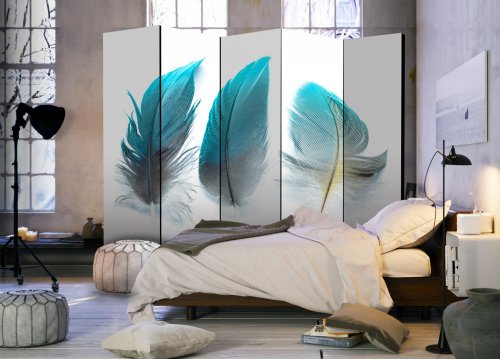Paraván Blue Feathers Dekorhome - ROZMĚR: 225x172 cm (5-dílný)