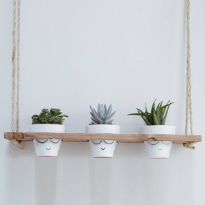 Nástenná polica Gar003