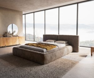 Čalúnená posteľ Coperti 140x200 cm mikrovlákno taupe vintage