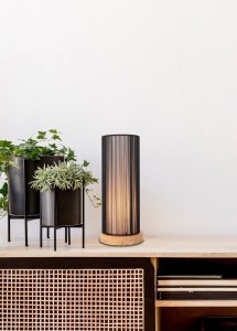Čierna + drevená stolová lampa Kyoto Ledea