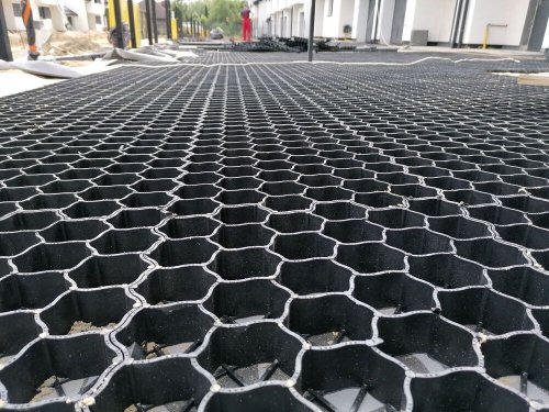 Zatravňovací dlaždice - 60x40x4 cm