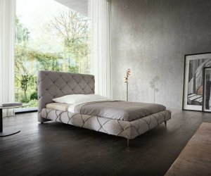 Čalouněná postel Nayara 140x200 cm bouclé stříbrně šedá