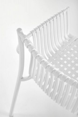 Stohovateľná jedálenská stolička K492 - BAREVNÁ VARIANTA: Biela