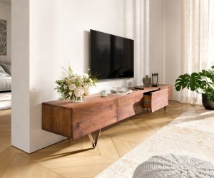 TV stolek Wyatt 220 cm akácie hnědá 4 zásuvky podnož ve tvaru "V"