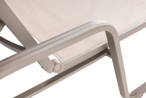 Polohovacie záhradné ležadlo BASIC PLUS