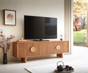 TV stolek Surimu 175 cm akácie světle hnědá 4 dvířka korkové madlo