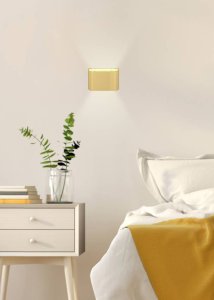 Nástěnná lampa zlaté barvy Polaris