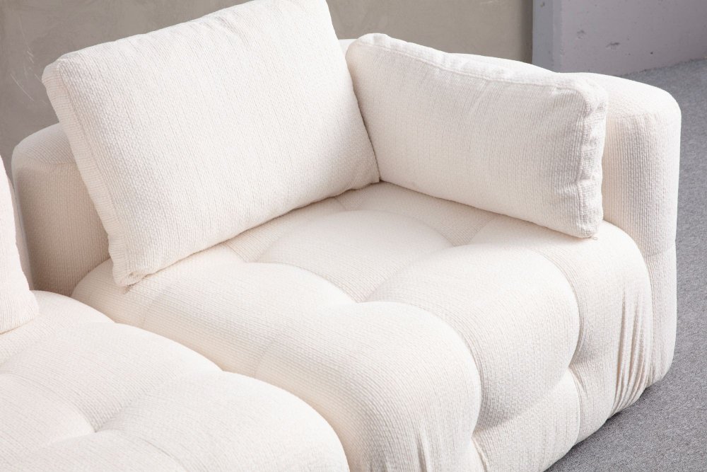 Rohová sedací souprava Amaris 3 Seater With Pouffe - White (obrázek 13)