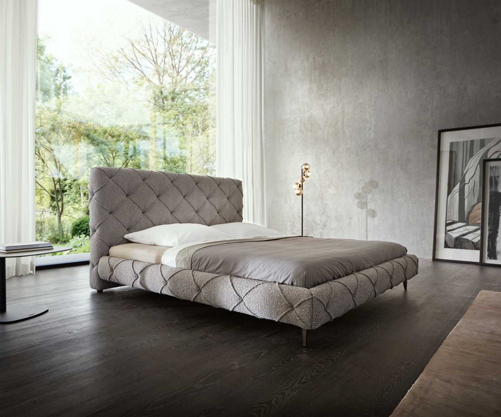 Čalúnená posteľ Nayara 180x200 cm bouclé strieborno sivá