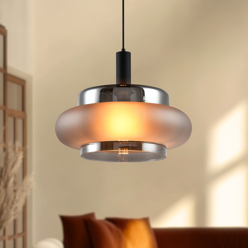 Lampa wisząca Brizi szklana czarna z dymionym kloszem do jadalni nad stół