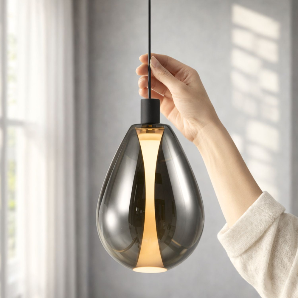 Levně Lampa wisząca Denso 20 szklana czarna z kloszem dymionym nad stół do jadalni