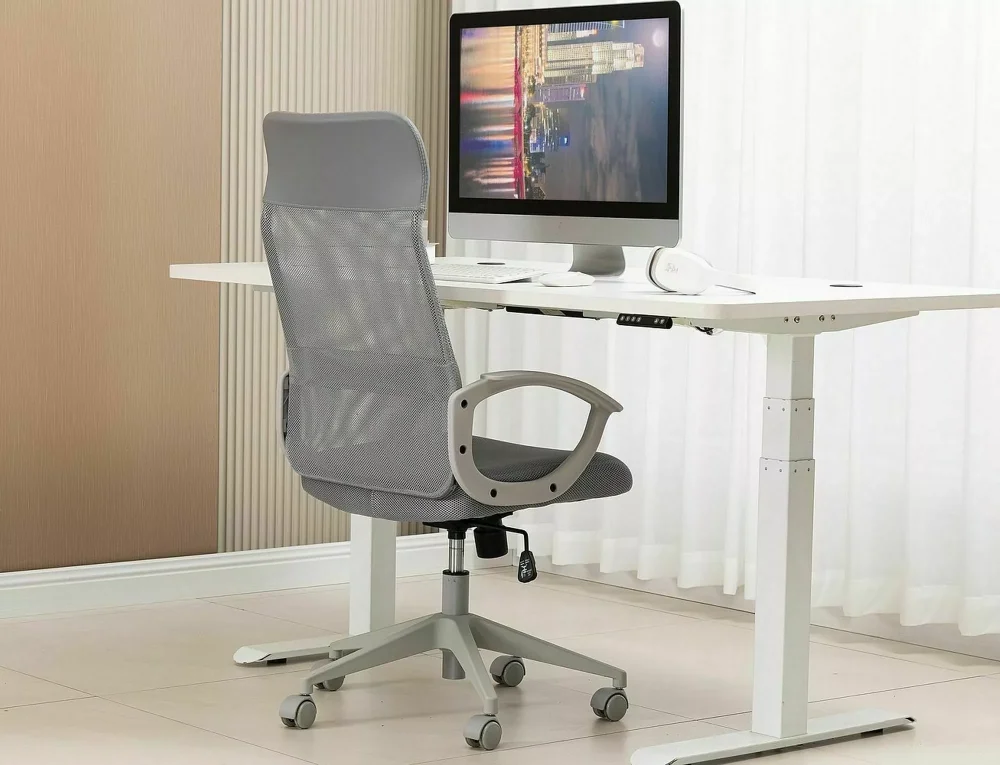 Otočné křeslo Q-026 (obrázek 15)